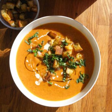 Roast tomato soup feature image